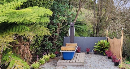 Escape to a Rustic Modern Farm Cabin with Outdoor Bath
