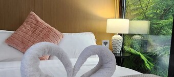 Escape to a Rustic Modern Farm Cabin with Outdoor Bath