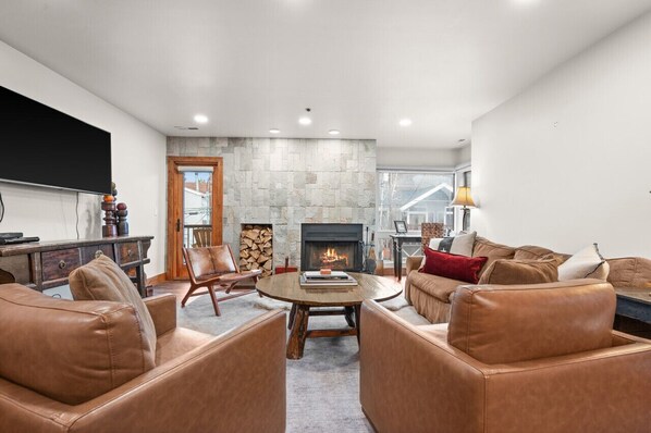 Televisor intel·ligent i llar de foc 