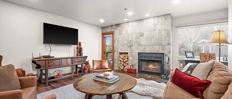 TV connectée, cheminée