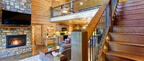 Tv, pejs, stereoanlæg