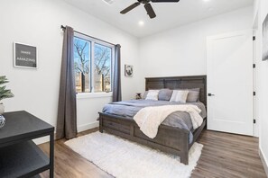 3 chambres, bureau, fer et planche à repasser, Wi-Fi gratuit