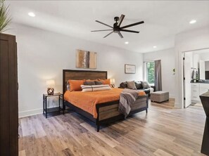 2 bedrooms, iron/ironing board, free WiFi, bed sheets