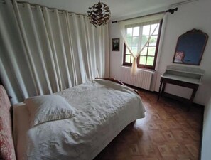 4 chambres, bureau, lit parapluie, Wi-Fi gratuit