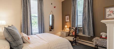 1 bedroom, iron/ironing board, travel cot, free WiFi