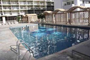 Pool - Penthouse Studio w/ Ocean Views | Pool (Honolulu)