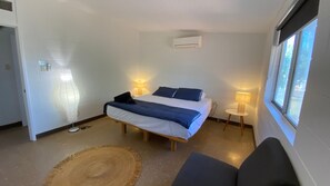 3 quartos, escrivaninha, Wi-Fi, roupa de cama