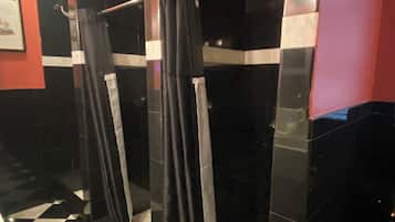 Shower, towels