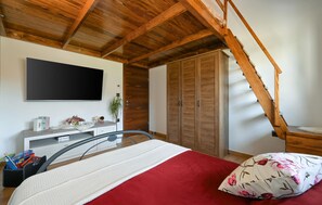 2 makuuhuonetta, silitysrauta/-lauta, vauvan matkasänky, ilmainen Wi-Fi