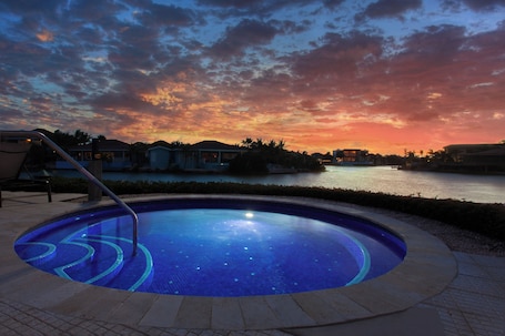Outdoor spa tub. Corallium Hotel & Villas Bonaire