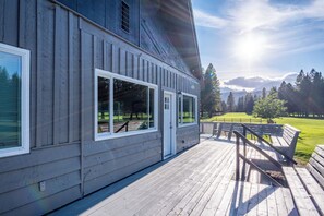 Terrace/patio - Sleeps up to16! Family Friendly! Newly Renovated, steps from the Golf Course! (Libby)