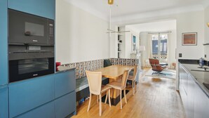 Unclassified image, 2 of 19, button - Chaillot - Lübeck II 2bdr by B'Your Home (Paris)