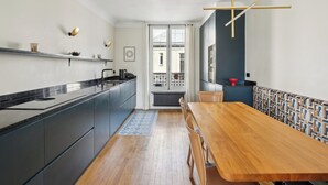 Unclassified image, 4 of 19, button - Chaillot - Lübeck II 2bdr by B'Your Home (Paris)