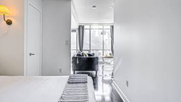 1 bedroom, desk, iron/ironing board, WiFi