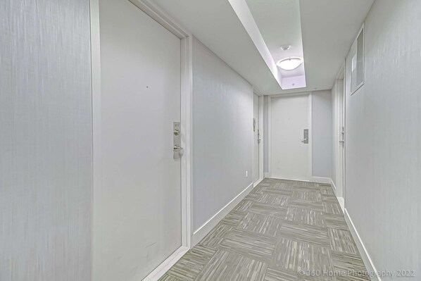 Interior - Beautiful Condo Near Subway station (Toronto)