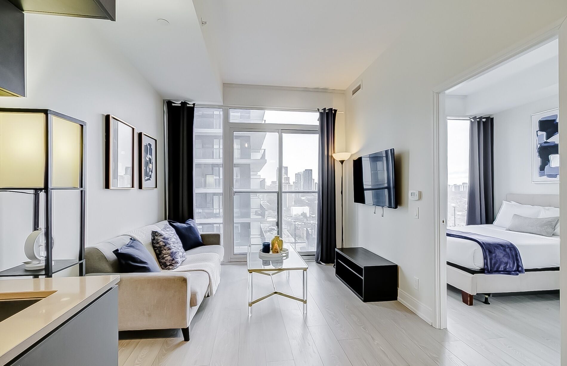 3 Schlafzimmer, Schreibtisch, Bügeleisen/Bügelbrett, WLAN