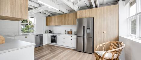 Fridge, oven, dishwasher, toaster