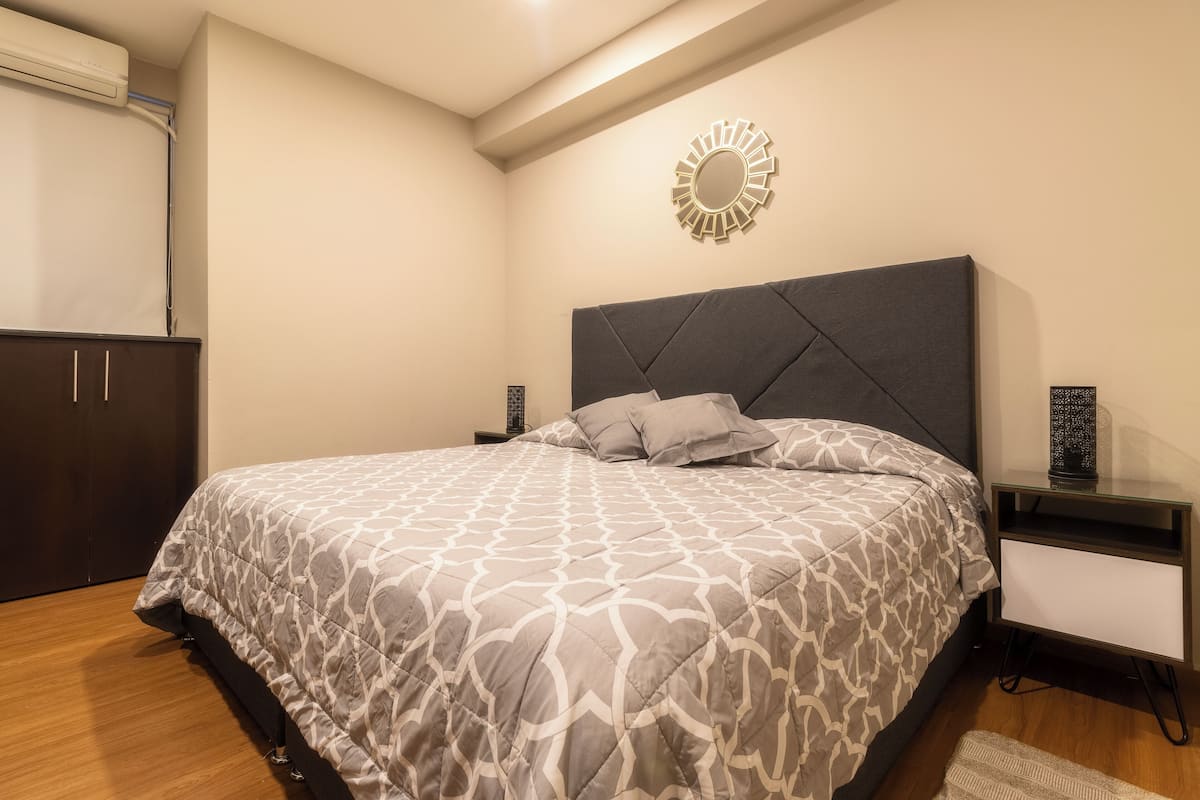 Comfort Apartment F503 | 2 bedrooms, Egyptian cotton sheets, premium bedding, down duvets