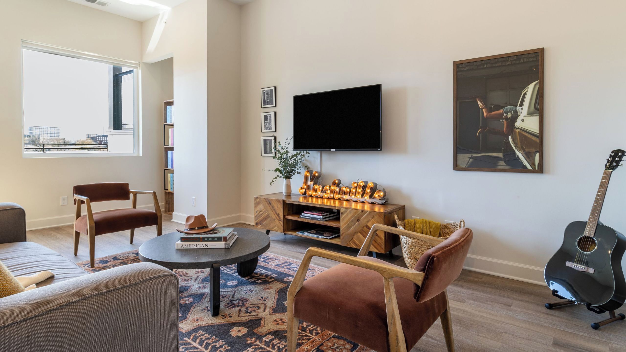 House (5 Bedrooms) | Interior