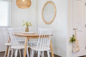 House (5 Bedrooms) | Interior - Surfrider Buyout by Avantstay 2 Home Buyout By the Beach! (Newport Beach)