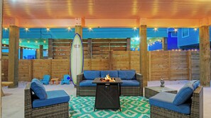 Front of property - Patio Lounge w/ Firepit! Nature Preserve Views Surf-n-dipity by Avantstay (Port Aransas)
