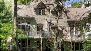 Interior - Highland Hideaway by Avantstay Group Poconos Retreat w/ Patio + Game Room + Lake/pool Passes Included (Lake Harmony)
