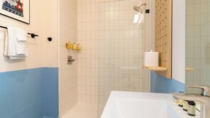House (4 Bedrooms) | Interior - Conway Buyout - 3 Units by Avantstay Sleeps 12 (Nashville)