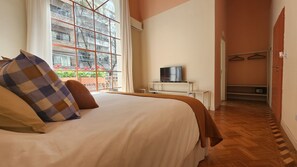 Premium bedding, down duvets, minibar, in-room safe - Casa Par Grand Suites (Buenos Aires)