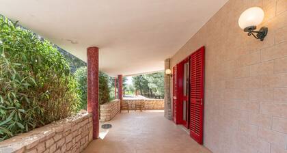 OroVerde Villa with Parking and Fireplace