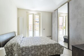 2 bedrooms, iron/ironing board, WiFi, bed sheets - GuestHost - Little Venice Bright Apartment with Balcony! (Livorno)