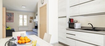 Little Venice Bright Apartment with Balcony!