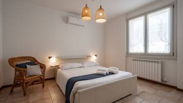 4 bedrooms, in-room safe, iron/ironing board, travel crib