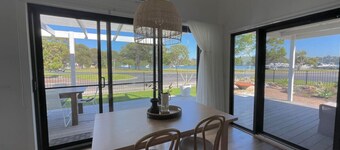 Skipper’s 2br *Waterfront* Apartment