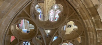 Romantic getaway at St Andrew's Chapel - stunning 2 bedroom apartment