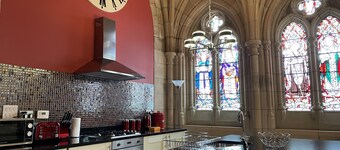 Romantic getaway at St Andrew's Chapel - stunning 2 bedroom apartment