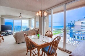 Dining - New Low Rates Len and Marys Beach Front 2 BD Condo (San Diego)