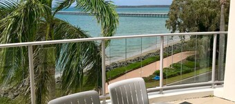 180˚ Water View Apartment - Simply Stunning