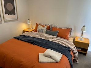 1 chambre, fer et planche à repasser, Wi-Fi, draps fournis