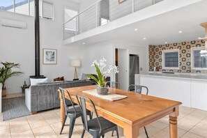 Dining - Terrace Lofts Apartments (Ocean Grove)