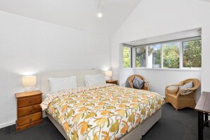 2 bedrooms, Egyptian cotton sheets, premium bedding, down comforters - Terrace Lofts Apartments (Ocean Grove)
