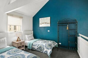 2 bedrooms, Egyptian cotton sheets, premium bedding, down comforters