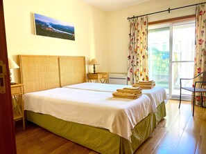 3 bedrooms, iron/ironing board, WiFi, bed sheets - Vistas do Minho  (Caminha)