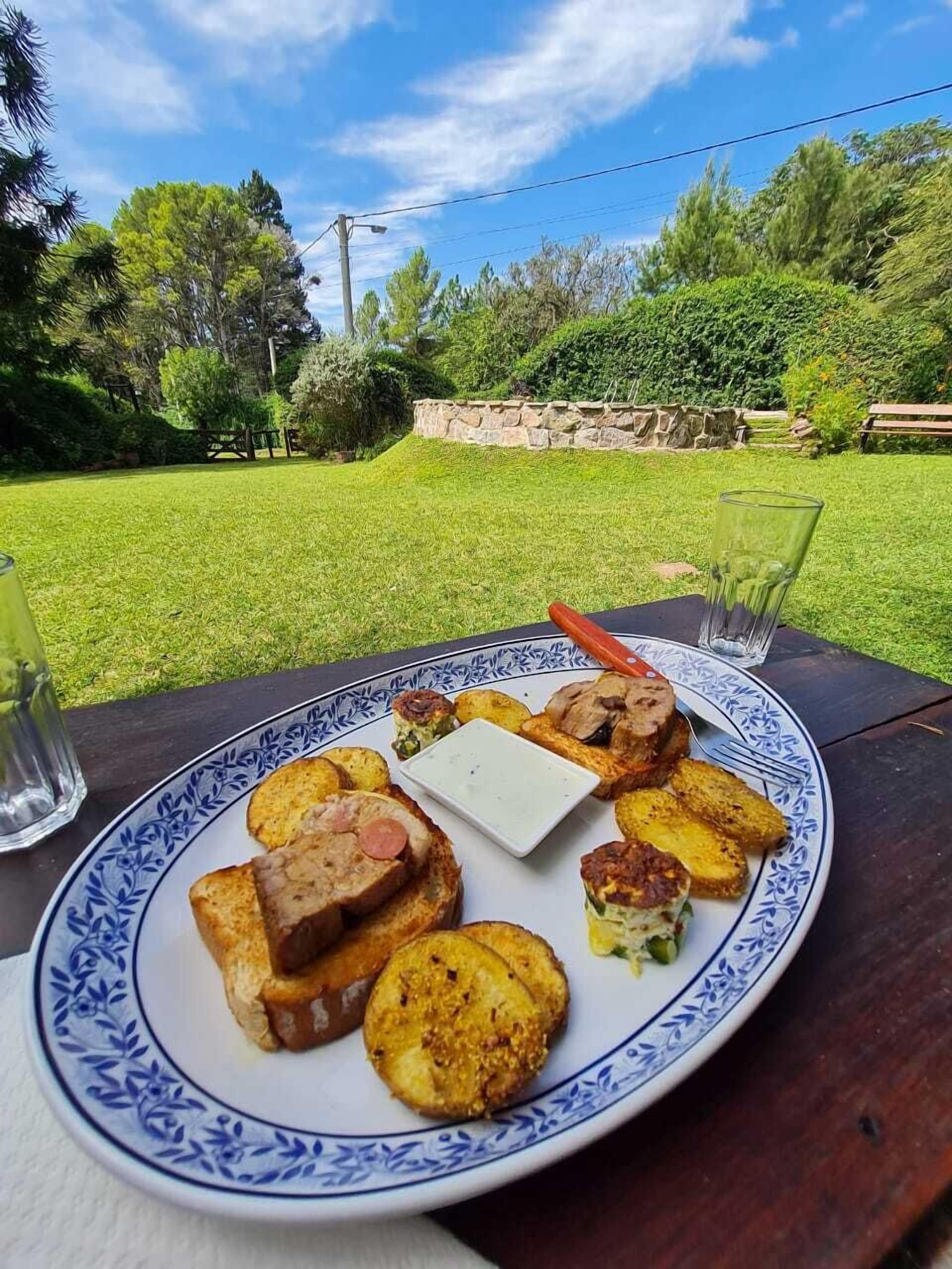 Petit déjeuner complet compris tous les jours