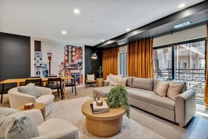 TV connectée, table de tennis de table