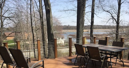 MCM Hilltop Hideaway with a River View. Near Saugatuck. Family & Pet Friendly!