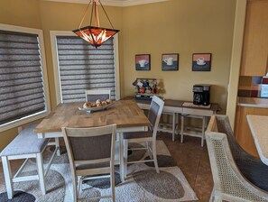 Dining - Luxury Home on 4th fairway of country club! Golf Getaway.  Quality throughout. (Harlan)