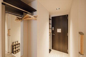 Basic Triple Room | Free WiFi, bed sheets