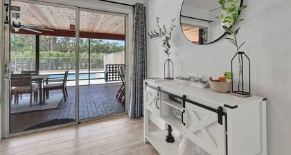 4 BR Equestrian Pool Villa, Volleyball On 2 acres