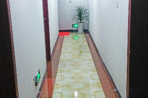 Unclassified image, 2 of 28, button - Jinyuan Hotel, Lijiang (Suijiang)