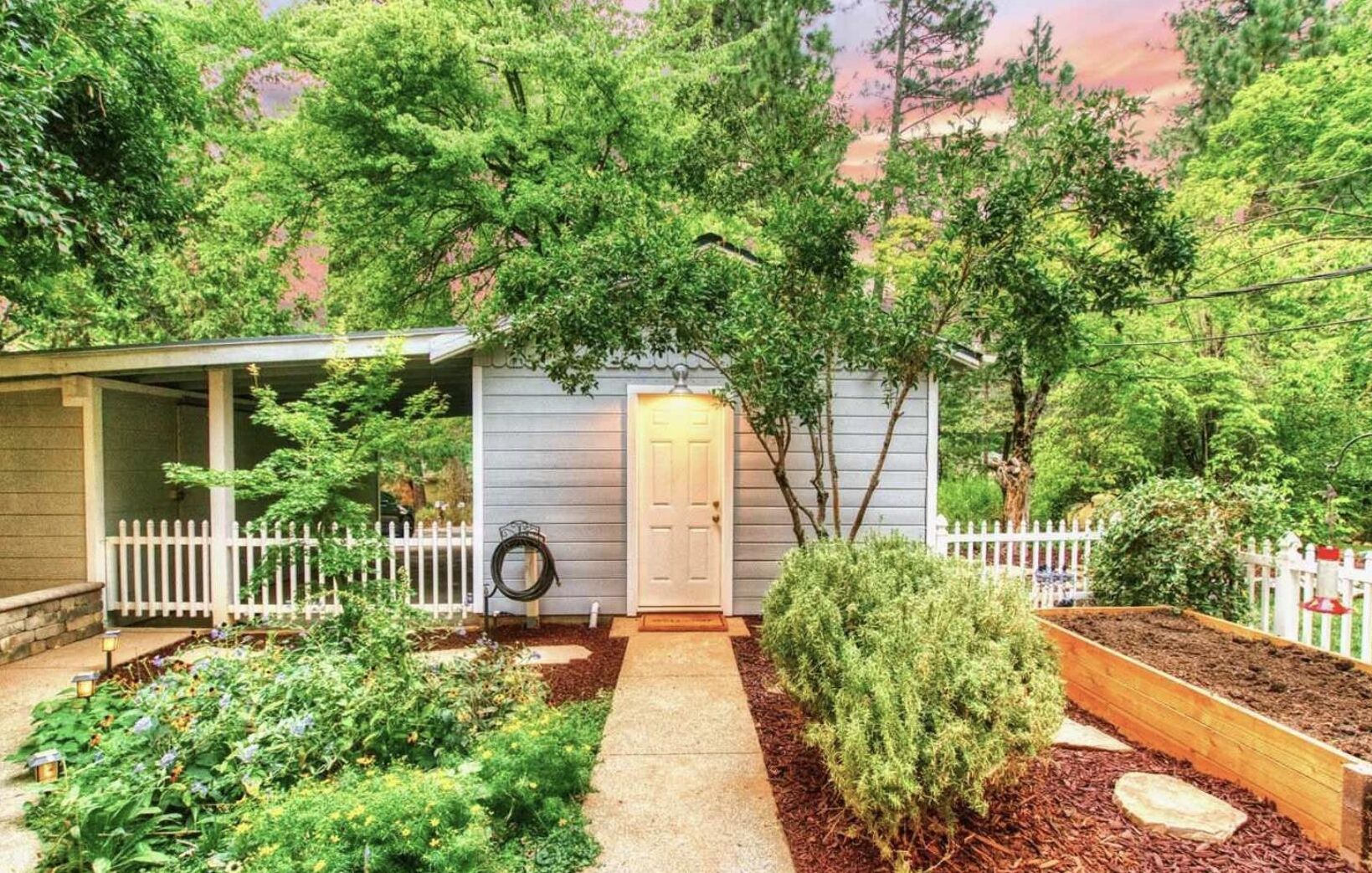 Cozy, private, secluded studio between Sacramento and Tahoe
